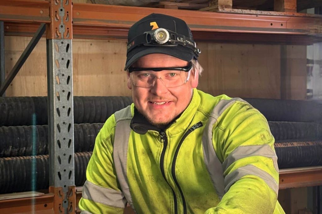 Puhallusvillan asennus työnjohto